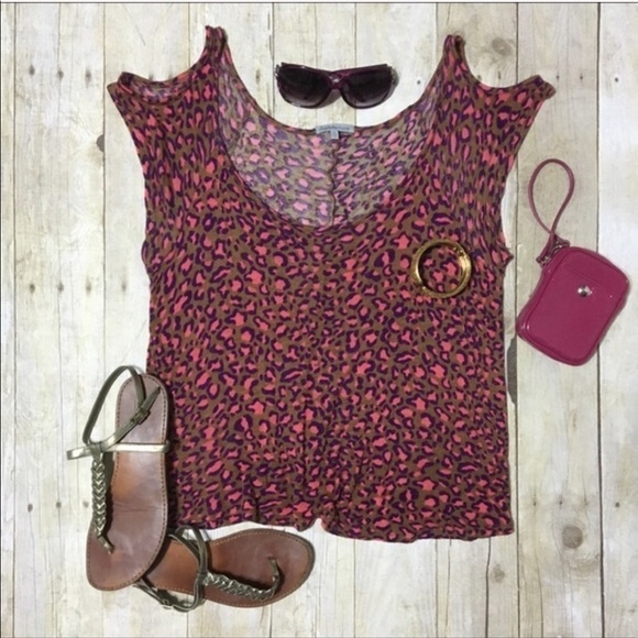 Charlotte Russe leopard print cold shoulder top Jr size S - Picture 1 of 2
